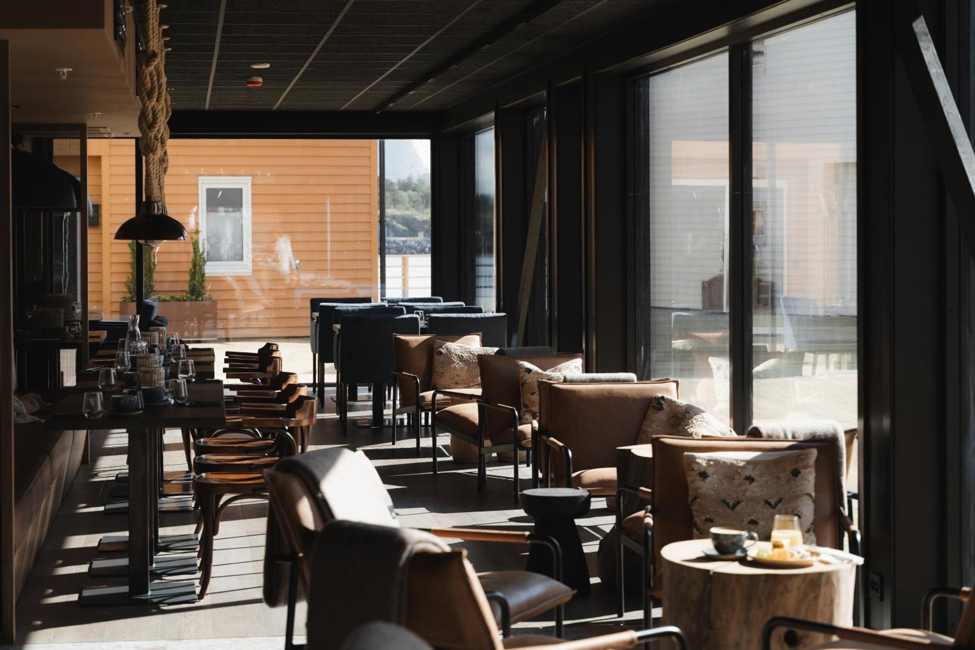 Henningsvaer Bryggehotell - By Classic Norway Hotels Zewnętrze zdjęcie