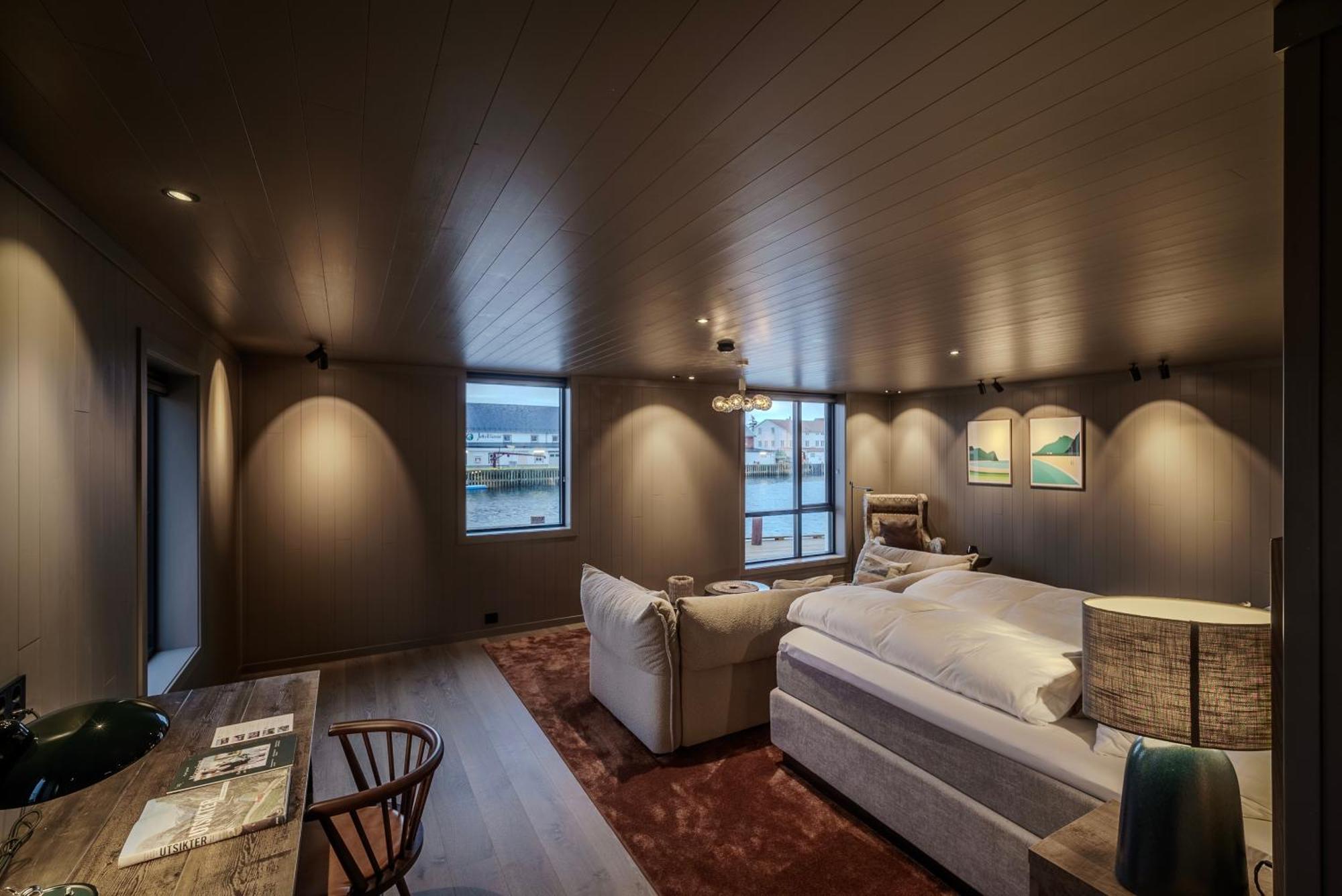 Henningsvaer Bryggehotell - By Classic Norway Hotels Zewnętrze zdjęcie