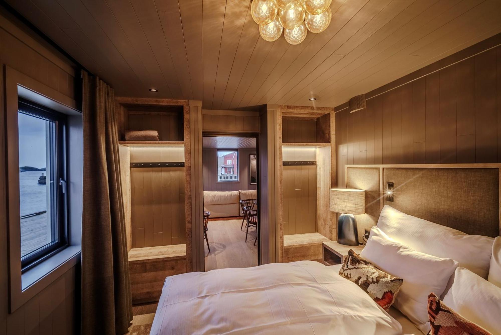 Henningsvaer Bryggehotell - By Classic Norway Hotels Zewnętrze zdjęcie