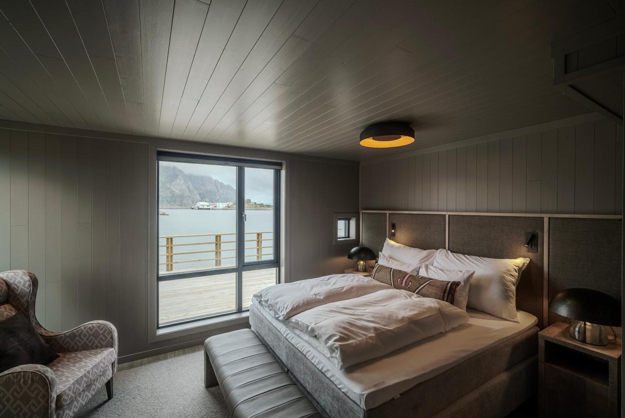Henningsvaer Bryggehotell - By Classic Norway Hotels Zewnętrze zdjęcie
