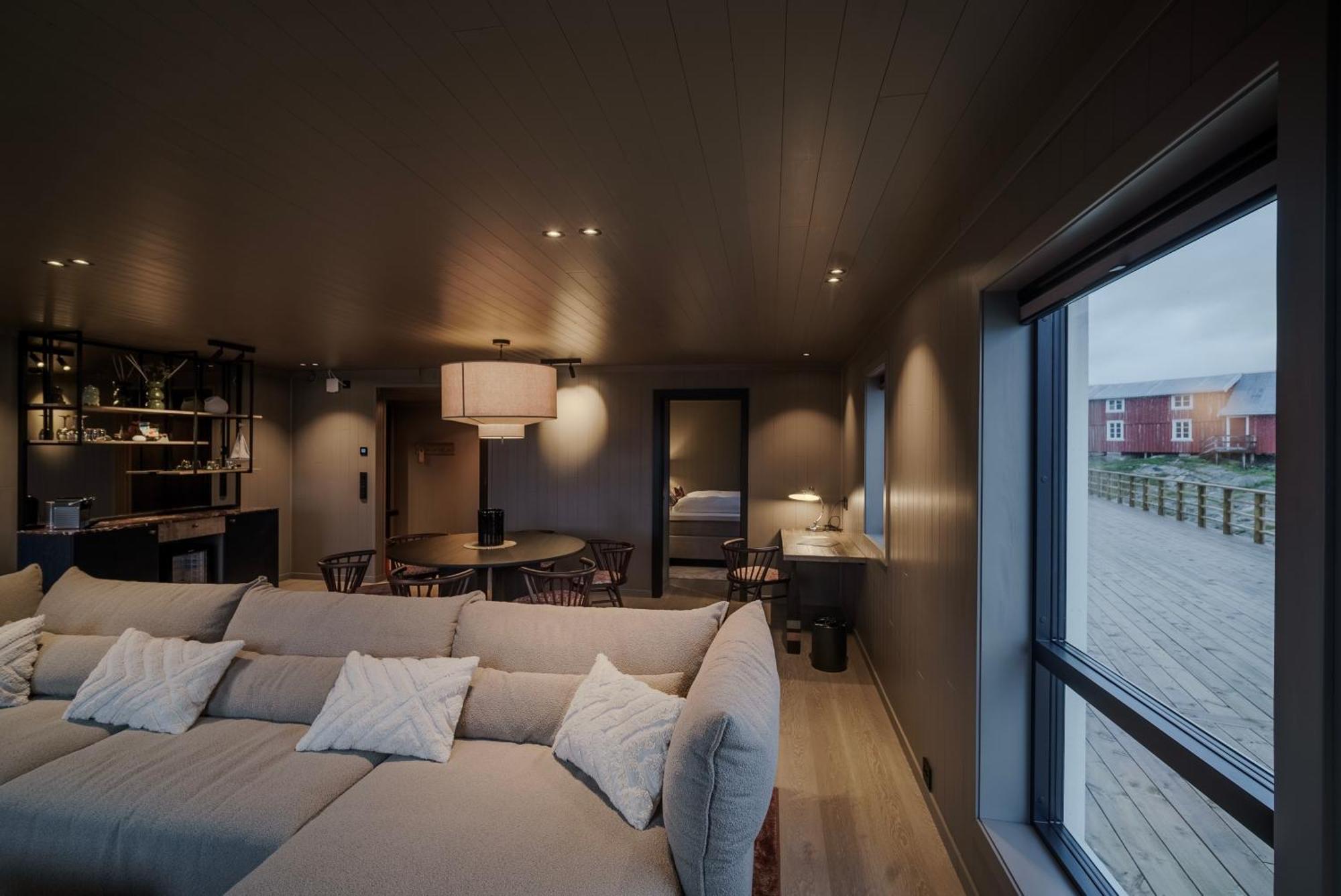 Henningsvaer Bryggehotell - By Classic Norway Hotels Zewnętrze zdjęcie